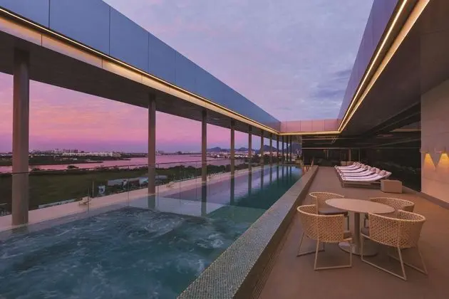 Hilton Barra Rio de Janeiro - Havuz