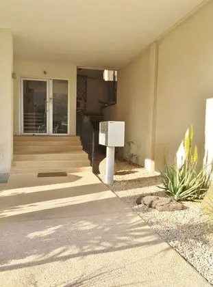 Hilton Beach Stunning Designer 2BR APT - Dış Mekan