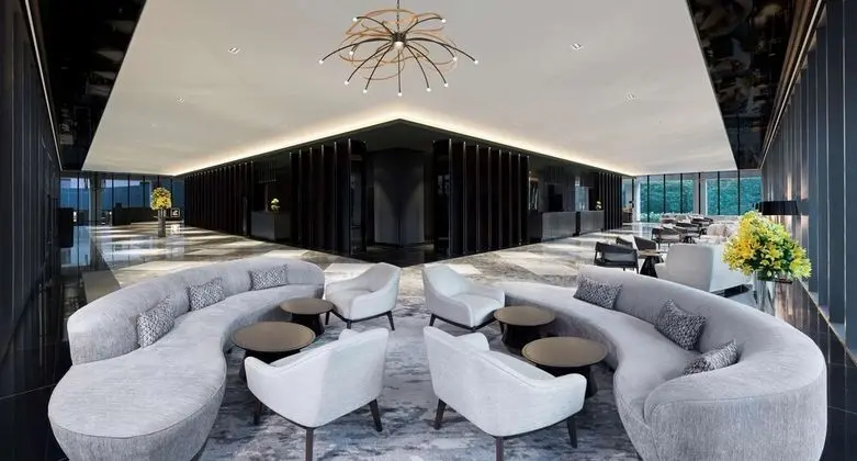 Hilton Bengaluru Embassy Manyata Business Park - Lobi