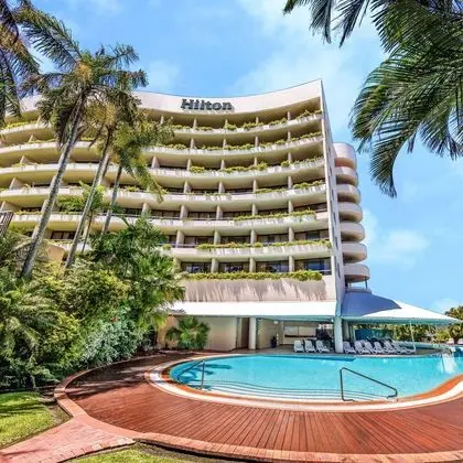 Hilton Cairns Hotel - Dış Mekan