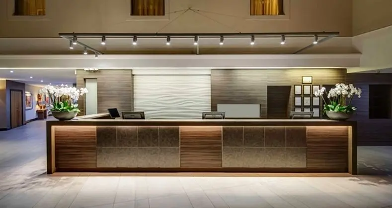 Hilton Cambridge City Centre - Lobi