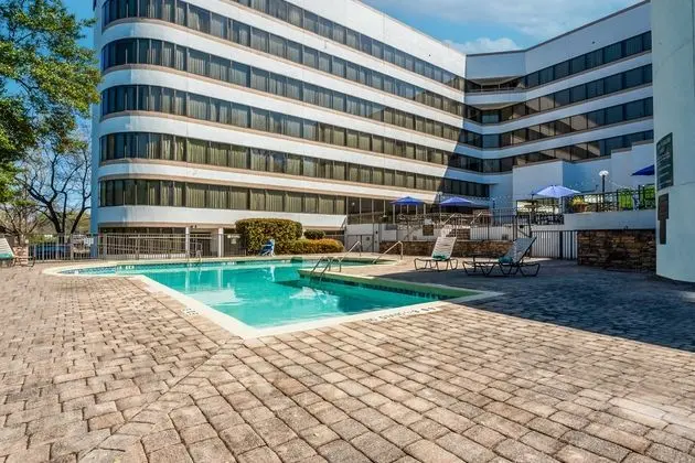 Hilton Charlotte Executive Park - Havuz