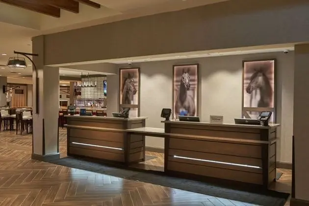 Hilton Cincinnati Airport - Lobi