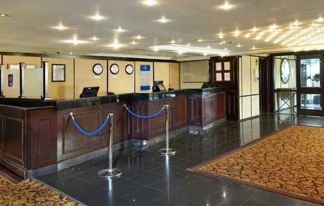 Hilton Cobham