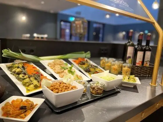 Hilton Düsseldorf - Yerinde Yemek