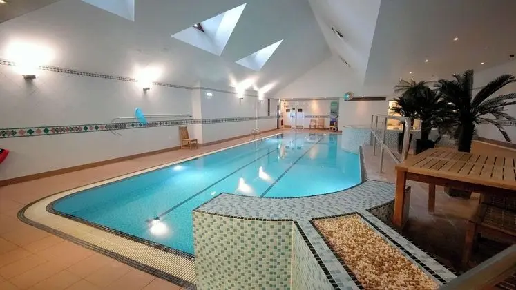 Hilton East Midland Airport - Havuz