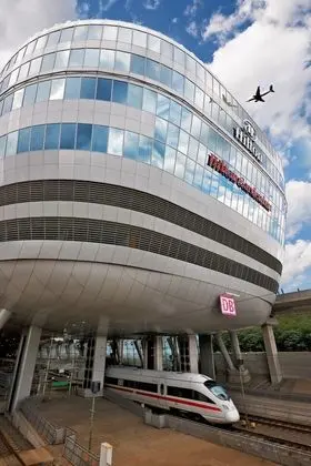 Hilton Frankfurt Airport - Dış Mekan
