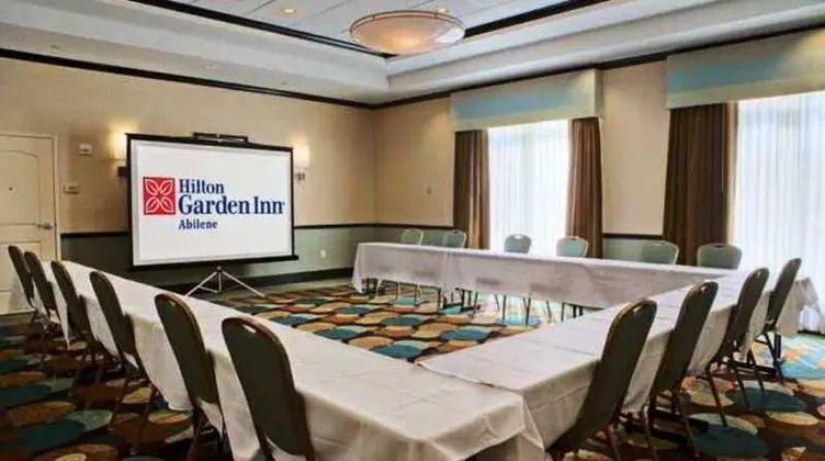 Hilton Garden Inn Abilene - İş / Konferans