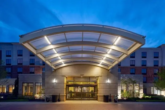 Hilton Garden Inn Akron, OH - Dış Mekan