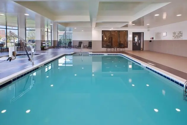 Hilton Garden Inn Akron, OH - Havuz