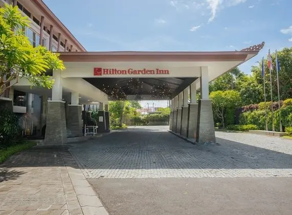 Hilton Garden Inn Bali Ngurah Rai Airport - CHSE Certified - Dış Mekan