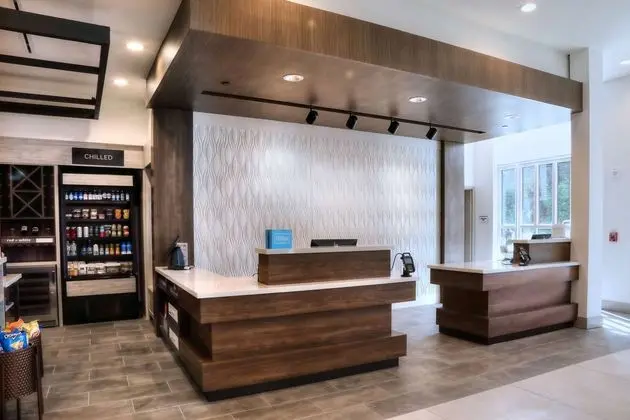 Hilton Garden Inn Bel Air - Lobi