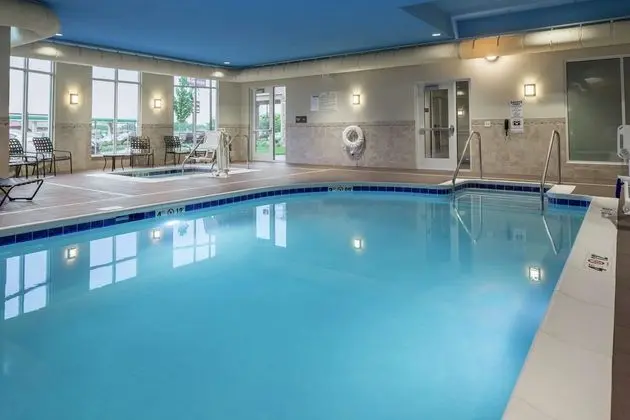 Hilton Garden Inn Bettendorf/Quad Cities, IA - Havuz