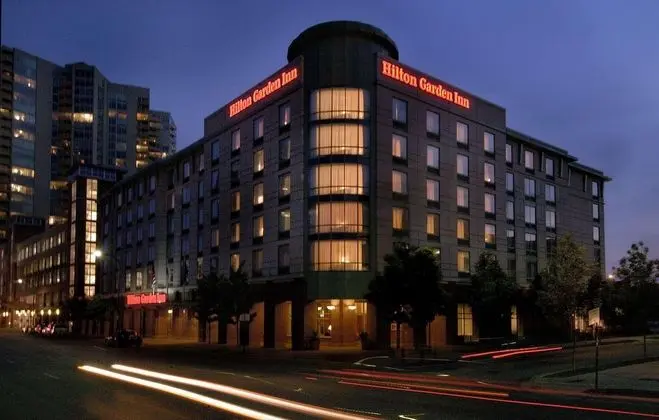 Hilton Garden Inn Chicago North Shore Evanston - Dış Mekan