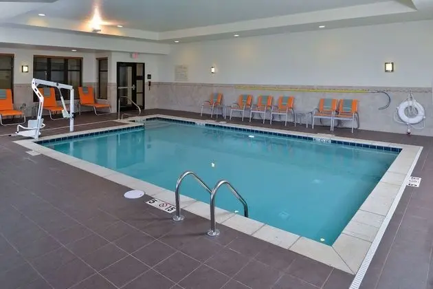 Hilton Garden Inn Cincinnati/West Chester - Havuz