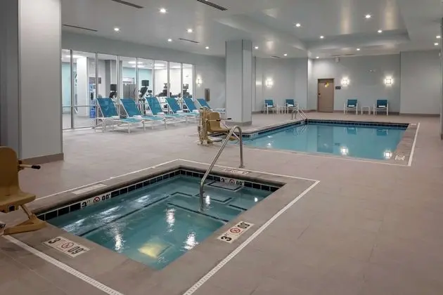 HILTON GARDEN INN COLORADO SPRINGS DOWNTOWN CO - Havuz