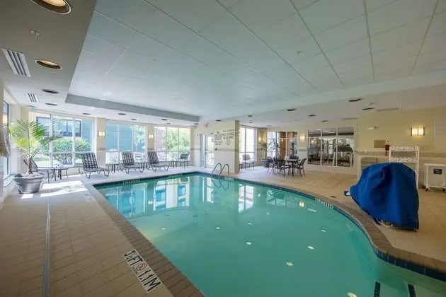 Hilton Garden Inn Columbia/Harbison - Havuz