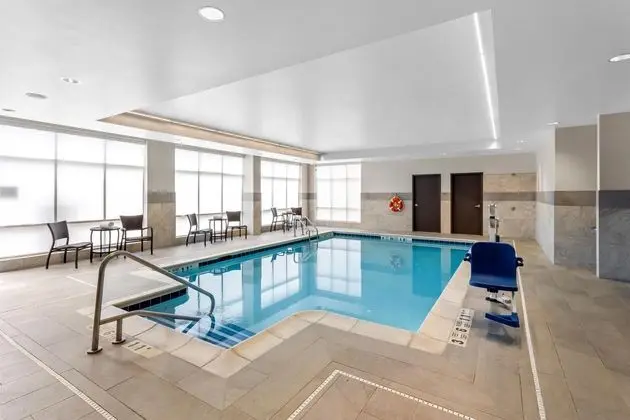 Hilton Garden Inn Corning Downtown, NY - Havuz