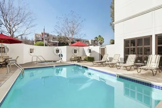 Hilton Garden Inn Cupertino - Havuz