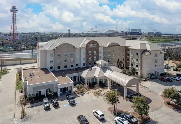 Hilton Garden Inn Dallas Arlington - Dış Mekan