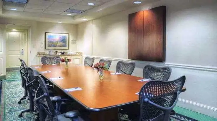 Hilton Garden Inn Dallas Market Center