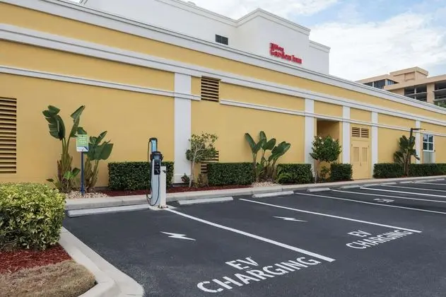 Hilton Garden Inn Daytona Beach Oceanfront - Dış Mekan