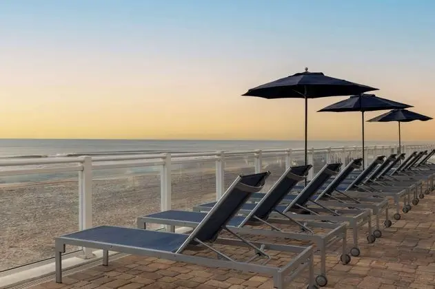 Hilton Garden Inn Daytona Beach Oceanfront - Havuz