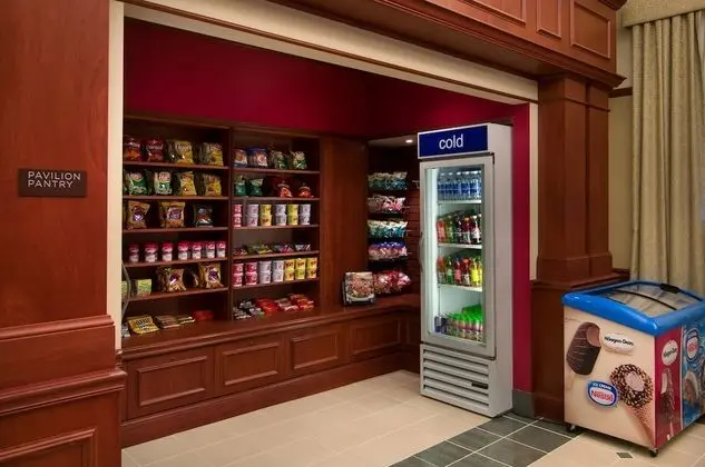 Hilton Garden Inn Detroit Downtown - Yerinde Yemek