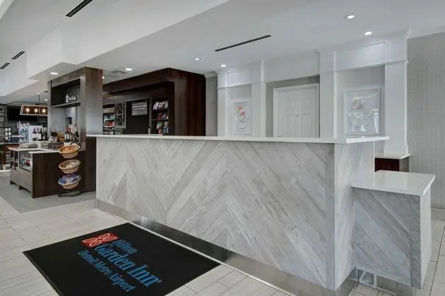 Hilton Garden Inn Detroit Metro Airport - Lobi
