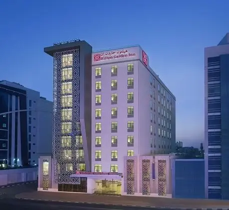 Hilton Garden Inn Dubai Al Muraqabat - Dış Mekan