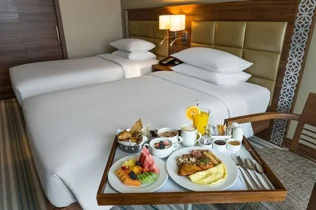 Hilton Garden Inn Dubai Al Muraqabat - Oda