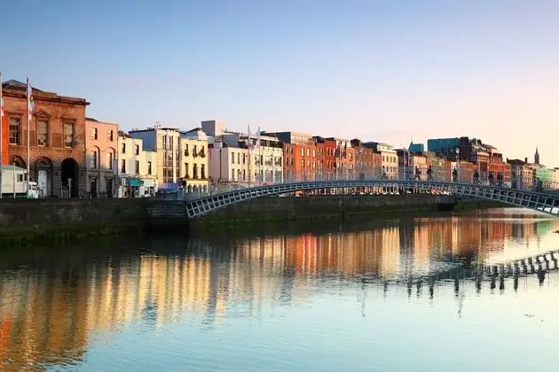 Hilton Garden Inn Dublin City Centre - Dış Mekan