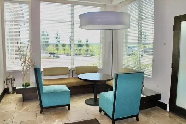 Hilton Garden Inn Edmonton Intl Airport - Dış Mekan