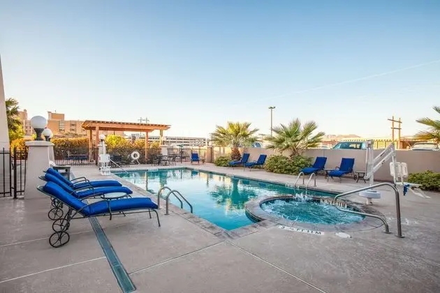 Hilton Garden Inn El Paso / University - Havuz