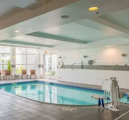 Hilton Garden Inn Freeport Downtown - Havuz