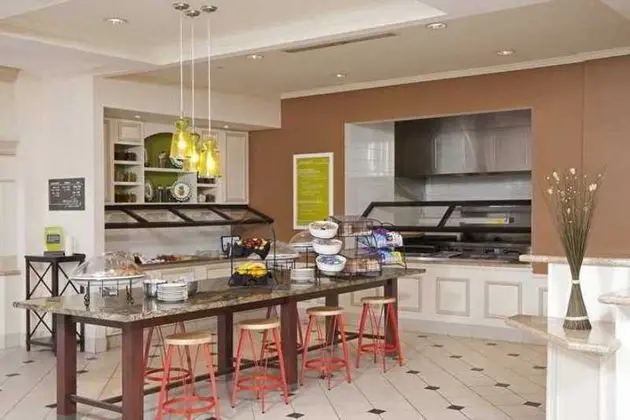 Hilton Garden Inn Grand Forks-UND - Genel