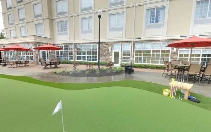 Hilton Garden Inn Hamilton - Dış Mekan