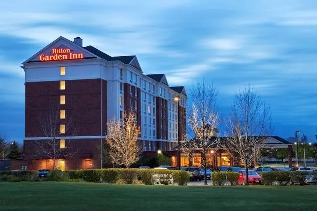 Hilton Garden Inn Hoffman Estates - Dış Mekan