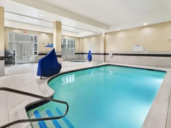 Hilton Garden Inn Ithaca - Havuz