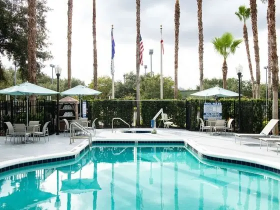 Hilton Garden Inn Jacksonville JTB/Deerwood Park - Havuz