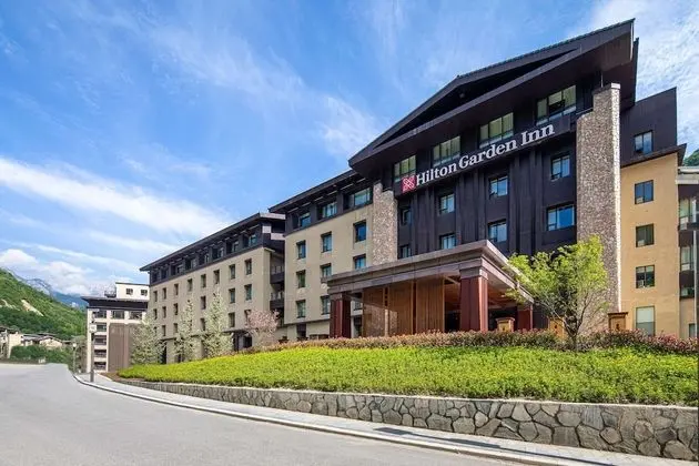 Hilton Garden Inn Jiuzhaigou - Dış Mekan