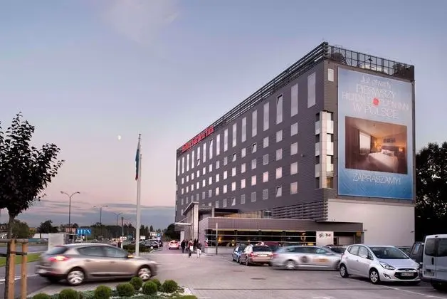 Hilton Garden Inn Krakow - Dış Mekan