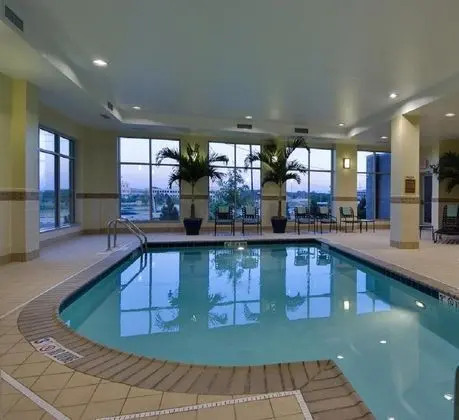 Hilton Garden Inn Lake Forest Mettawa - Havuz