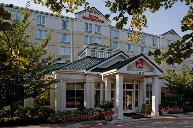 Hilton Garden Inn Lake Oswego - Dış Mekan