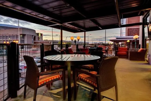 Hilton Garden Inn Lincoln, NE - Dış Mekan