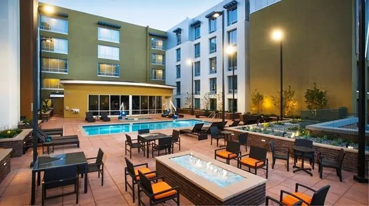 Hilton Garden Inn Los Angeles/Burbank, CA