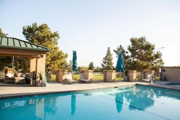 Hilton Garden Inn Los Angeles Montebello - Havuz