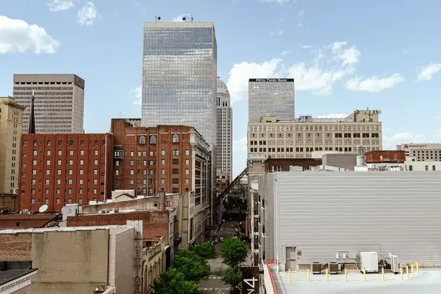 Hilton Garden Inn Louisville Downtown - Dış Mekan