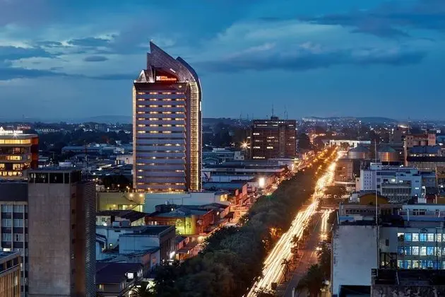 Hilton Garden Inn Lusaka Society Business Park - Dış Mekan