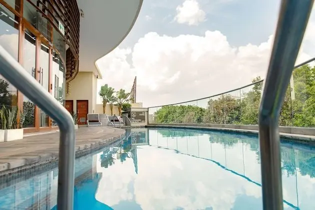 Hilton Garden Inn Lusaka Society Business Park - Havuz